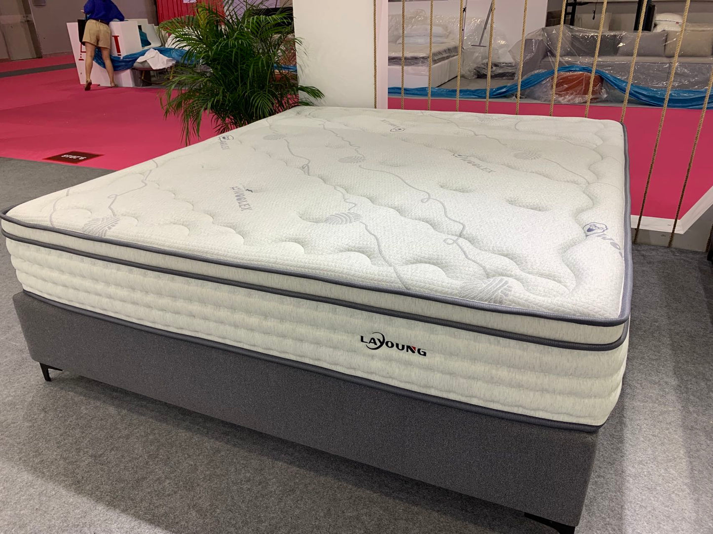 LAYOUNG Memory Foam Mattress, high elastic foam pocket sprung mattress,20cm, Skin-friendly Soft cashmere fabric,roll packing  100PCS OEM ODM